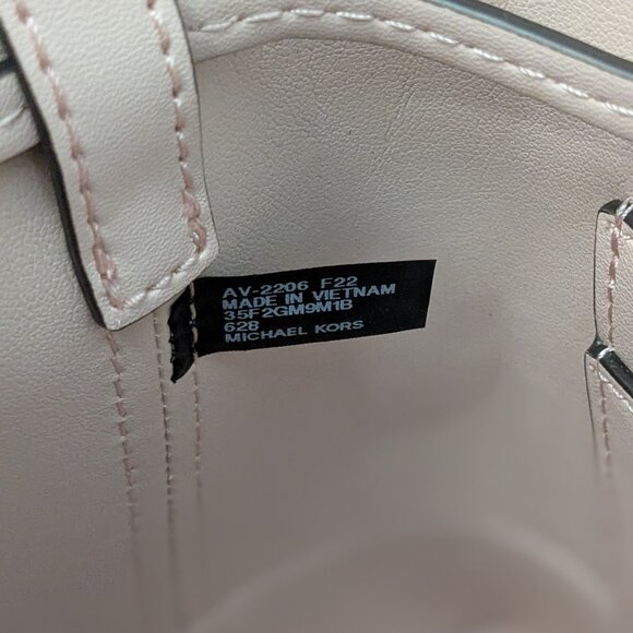 MICHAEL KORS Women's Mercer Small Logo Bucket Bag POWDER BLUSH  PINK . - Picture 12 of 14